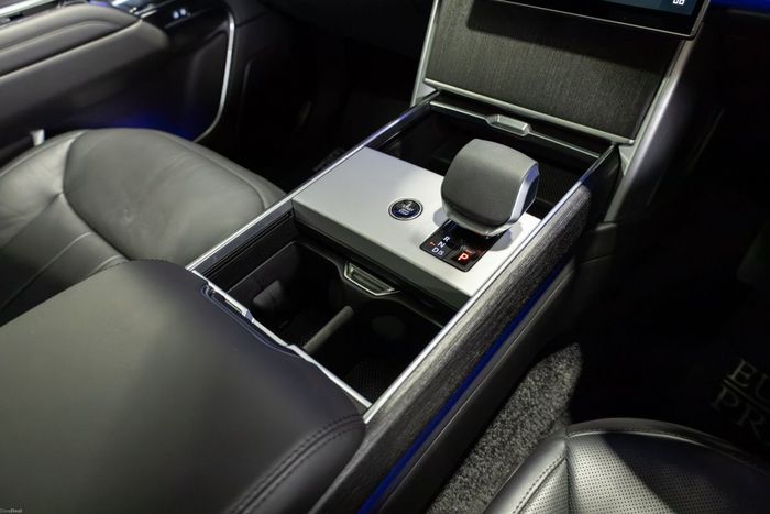 Land Rover Range Rover 2025