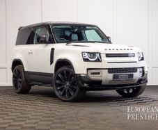 Land Rover Defender 2022