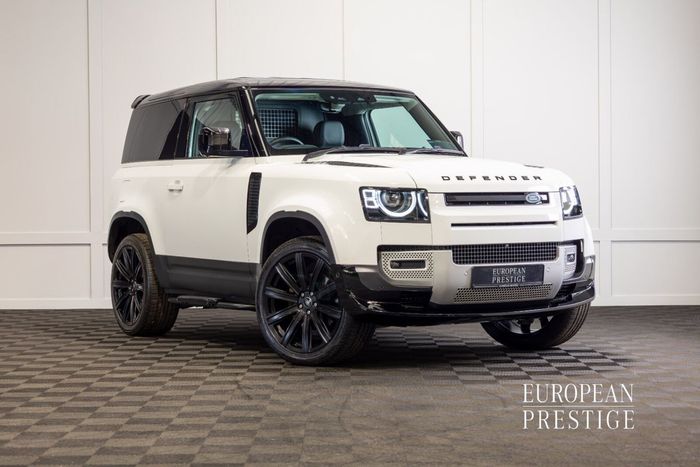 Land Rover Defender 2022