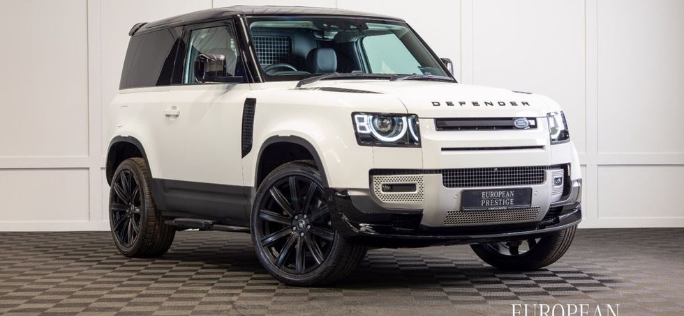 Land Rover Defender 2022