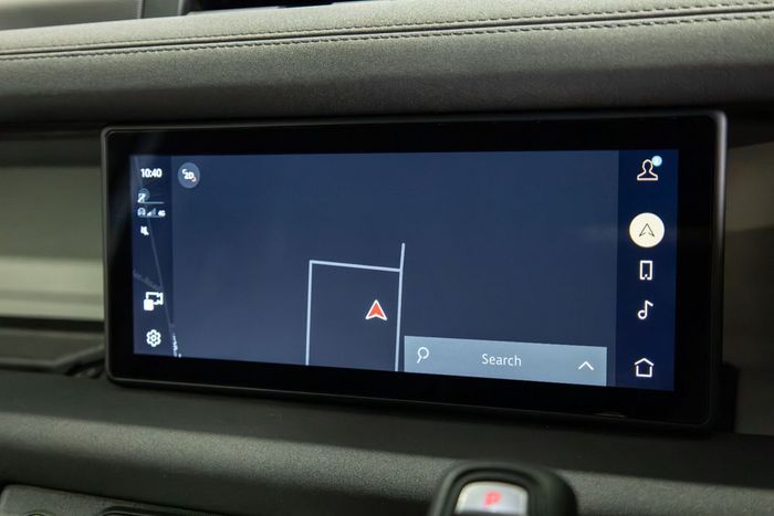 Land Rover Defender 2022