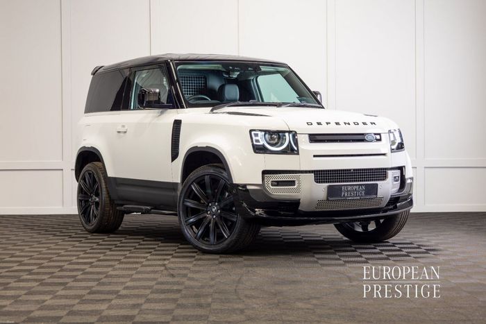 Land Rover Defender 2022