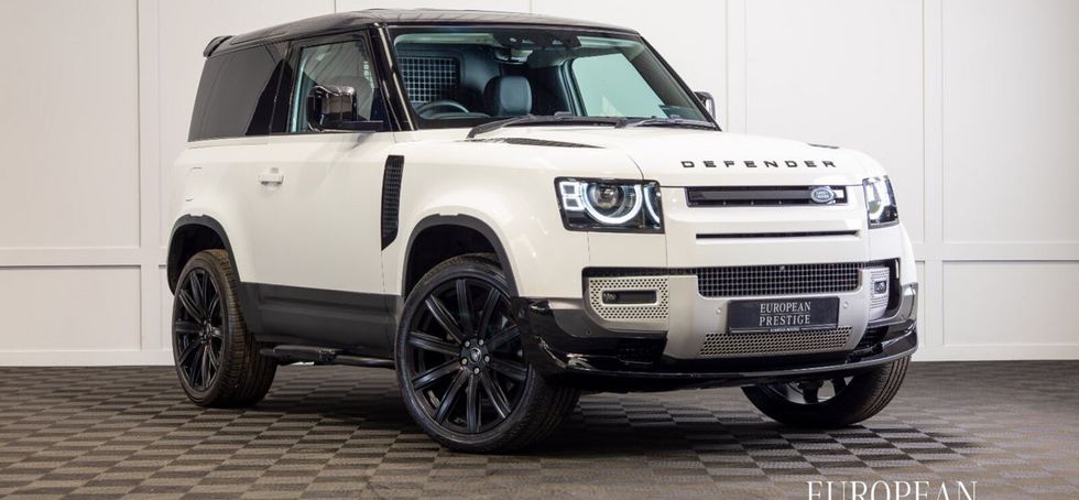 Land Rover Defender 2022
