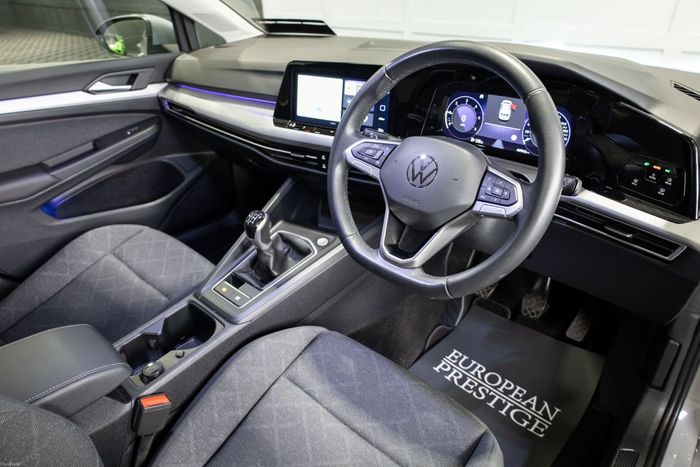 Volkswagen Golf 2024
