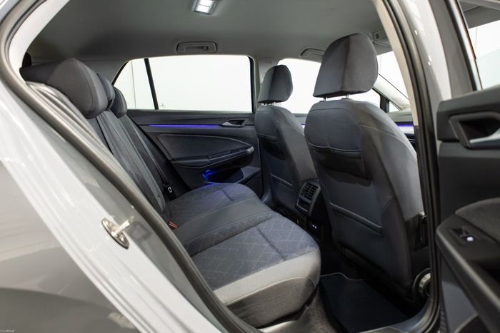 Volkswagen Golf 2024