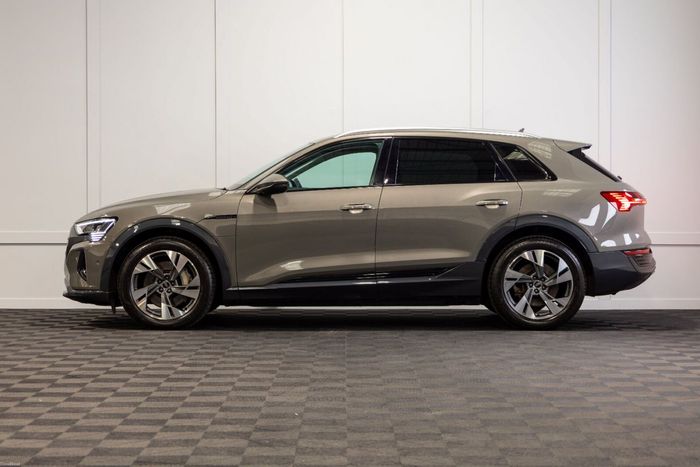 Audi Q8 e-tron 2023