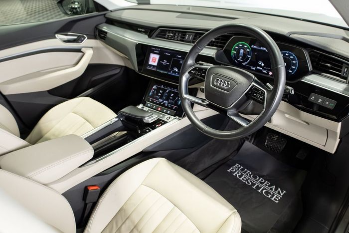 Audi Q8 e-tron 2023