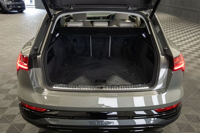 Audi Q8 e-tron 2023
