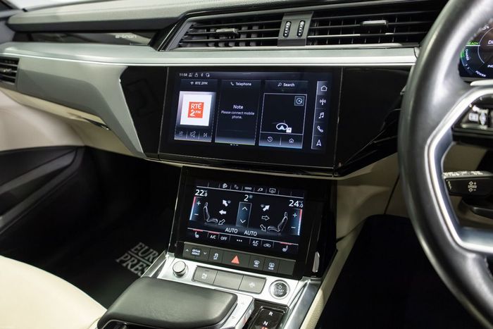 Audi Q8 e-tron 2023