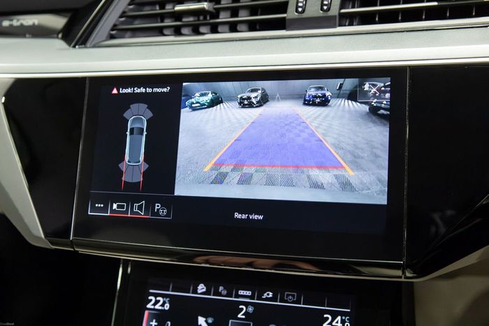Audi Q8 e-tron 2023