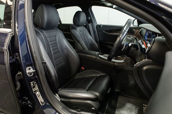 Mercedes-Benz E-Class 2022