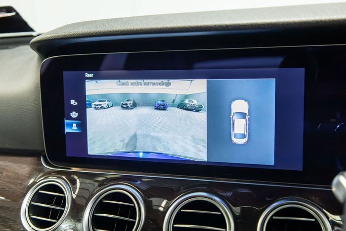 Mercedes-Benz E-Class 2022
