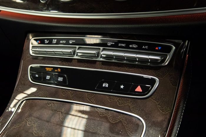 Mercedes-Benz E-Class 2022