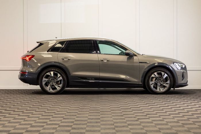 Audi Q8 e-tron 2023