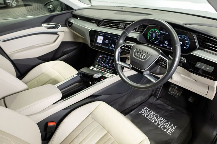 Audi Q8 e-tron 2023