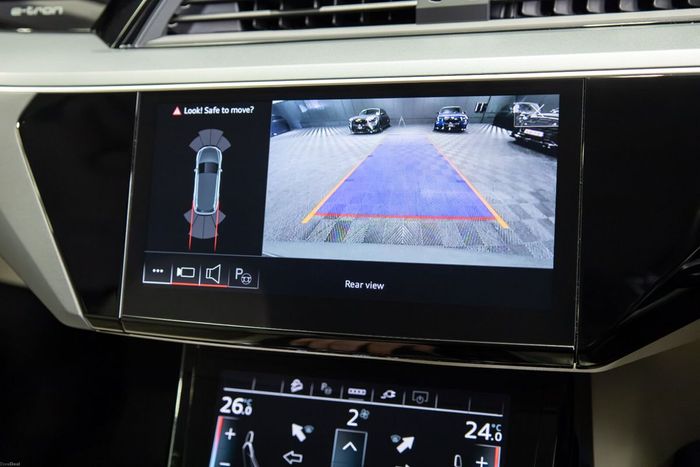 Audi Q8 e-tron 2023