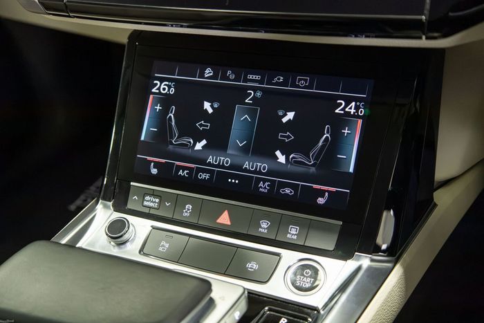 Audi Q8 e-tron 2023