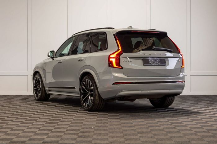 Volvo XC90 2025