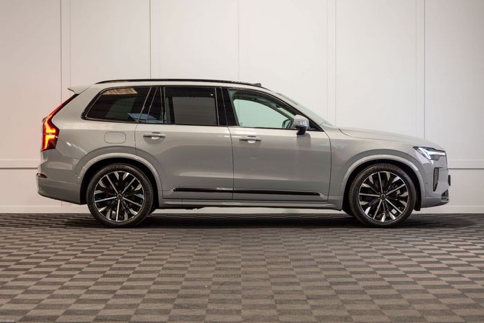 Volvo XC90 2025