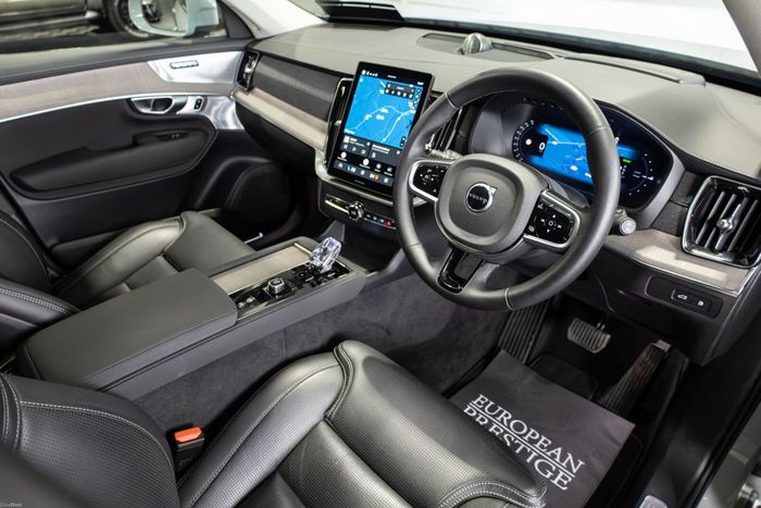 Volvo XC90 2025