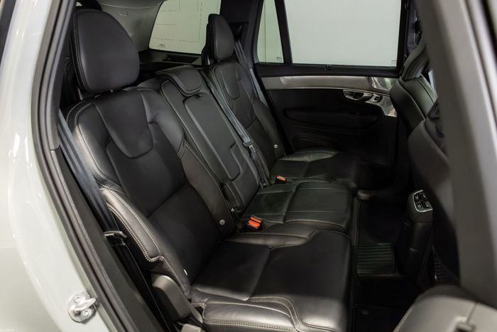 Volvo XC90 2025
