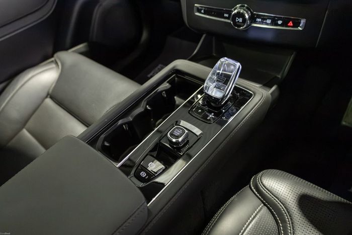 Volvo XC90 2025