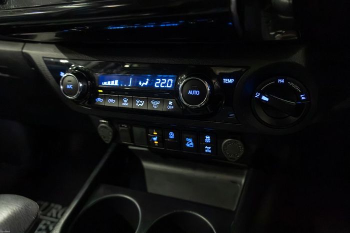 Toyota HiLux 2021