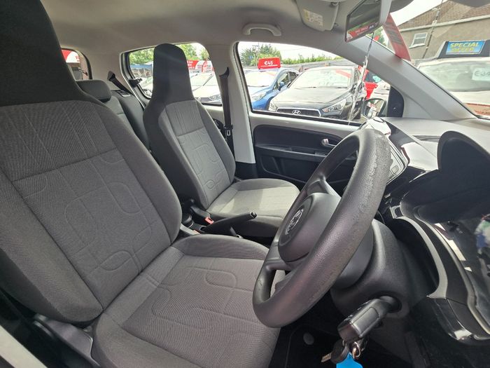 Volkswagen Up! 2015