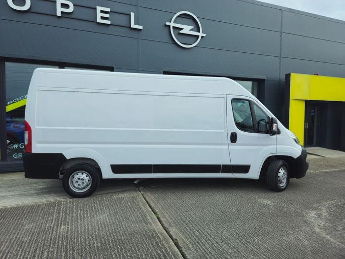 Opel Movano 2023