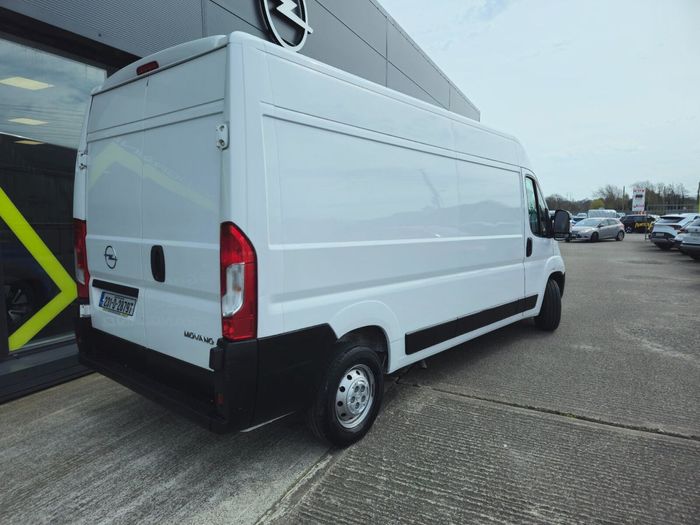 Opel Movano 2023