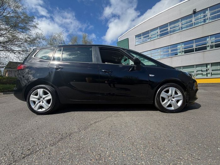 Opel Zafira 2017