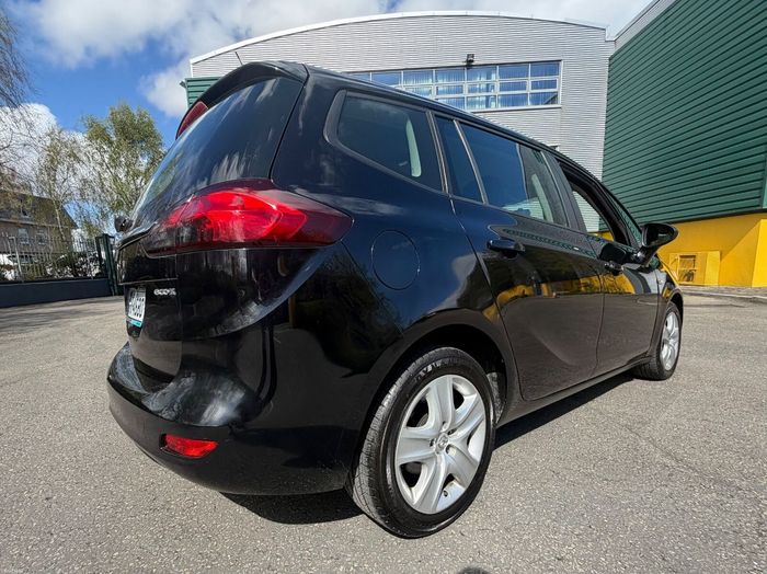 Opel Zafira 2017