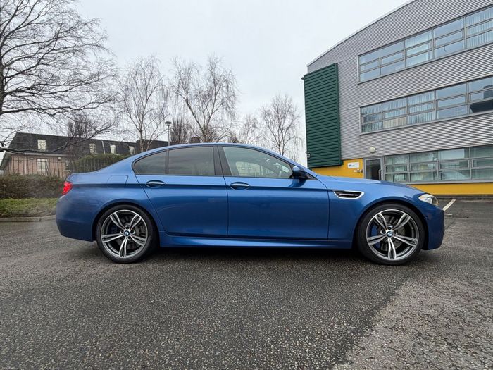 BMW M5 2012