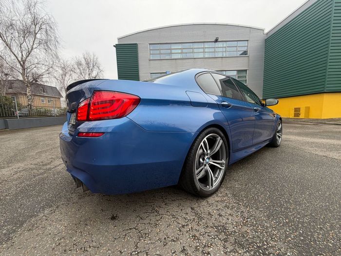 BMW M5 2012