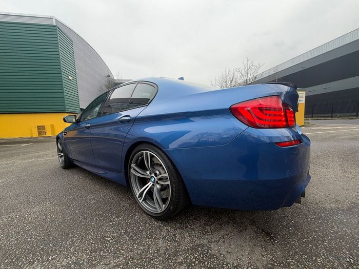 BMW M5 2012