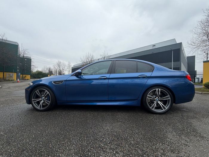 BMW M5 2012