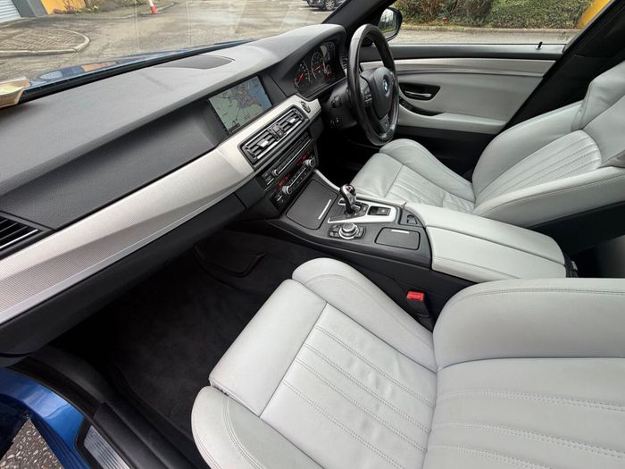 BMW M5 2012