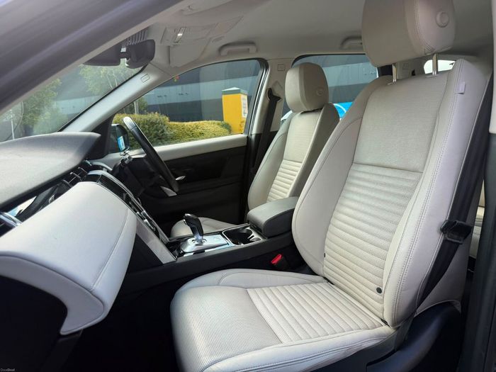 Land Rover Discovery Sport 2021