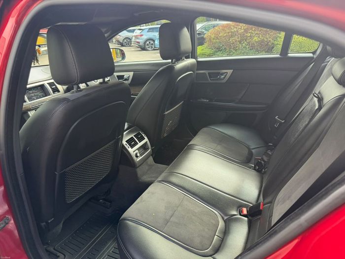 Jaguar XF 2015