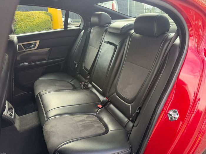 Jaguar XF 2015