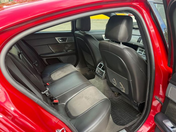 Jaguar XF 2015