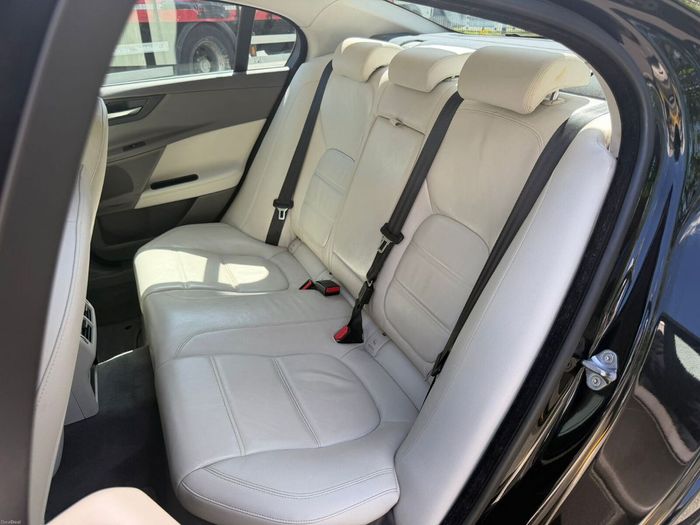 Jaguar XE 2017