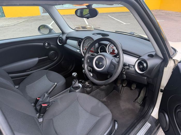 MINI One 2008