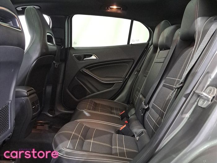 Mercedes-Benz GLA Class 2016