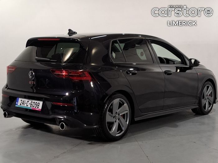 Volkswagen Golf 2024