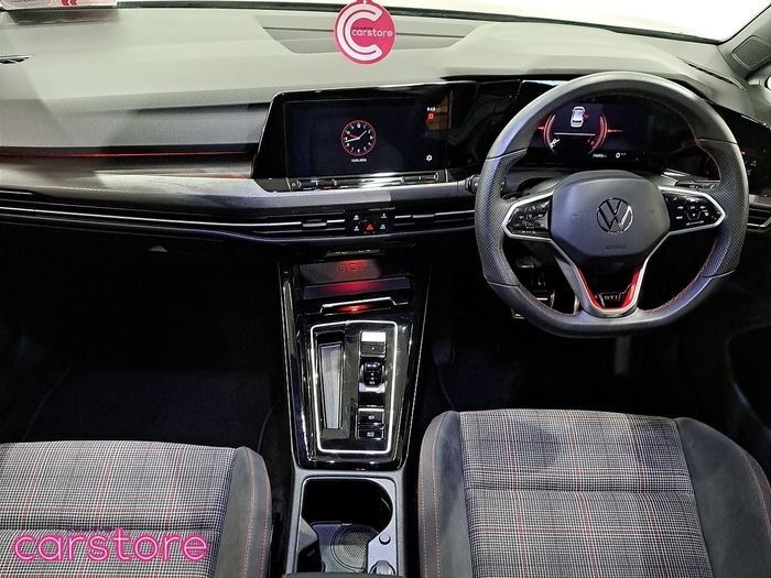 Volkswagen Golf 2024