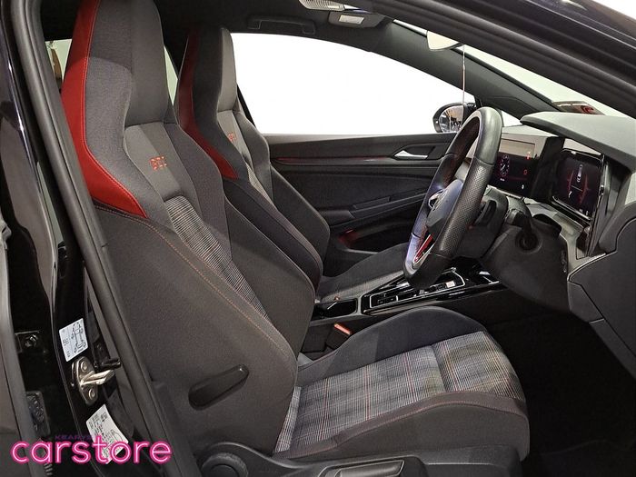 Volkswagen Golf 2024