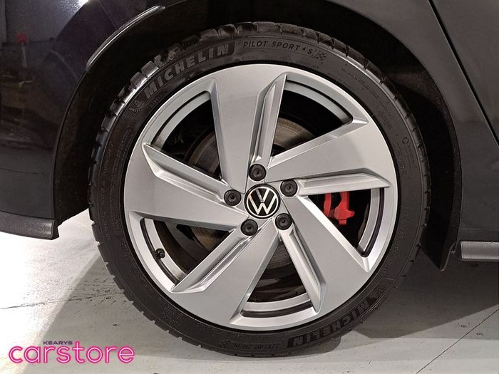 Volkswagen Golf 2024