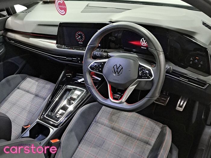 Volkswagen Golf 2024