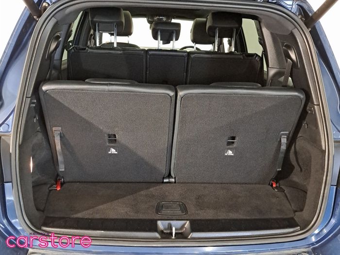 Mercedes-Benz 300 2023
